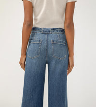 Charger l'image dans la galerie, HIGHLY DESIRABLE BELTED ULTRA WIDE LEG SILVER JEAN L28970ADM314