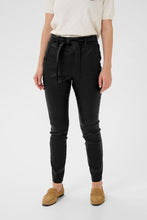 Charger l'image dans la galerie, PANTALON ENDUIT CUIRETTE TAILLE ÉLASTIQUE CREAM CRTORID 10610407