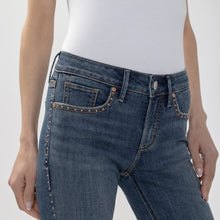 Charger l'image dans la galerie, SUKI SLIM BOOT CUT SILVER JEAN L93616CVS361
