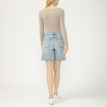 Charger l'image dans la galerie, LOOSE & LOW SHORT BERMUDA SILVER JEAN L52805HDR212