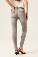 Charger l'image dans la galerie, JEAN ULTRA SKINNY GARCIA RACHELLE 279