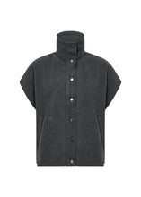 Charger l&#39;image dans la galerie, VESTE COURTE SANS MANCHE SOYA CONCEPT VAGNA 27279
