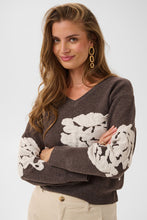 Charger l'image dans la galerie, TRICOT COL V MANCHE LONGUE MOTIF JACQUARD CREAM CRALLEY KNIT PULLOVER 10615672 101156
