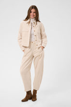 Charger l'image dans la galerie, PANTALON VELOURS CORDÉE JAMBE BARREL CREAM CRBALLIE BARREL PANT 10615711
