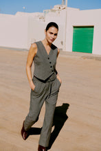 Charger l&#39;image dans la galerie, VESTE SANS MANCHE ASSYMÉTRIQUE BYOUNG BYETONA WAISTCOAT 20818156
