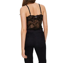 Charger l'image dans la galerie, HAUT CAMISOLE COL V DENTELLE BRETELLE SPAGHETTI SAINT TROPEZ DAISY TOP 30510200
