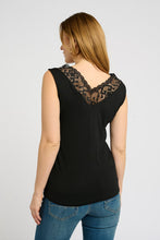 Charger l&#39;image dans la galerie, HAUT CAMISOLE COL V DENTELLE CREAM CRTRULLA 10611087-100120
