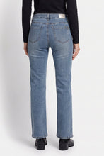 Charger l'image dans la galerie, GEORGIA BOOT CUT JEAN LOIS 2O25-7217-90A
