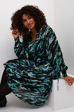 Charger l&#39;image dans la galerie, ROBE IMPRIMÉ KAFFE CURVE KCLUCKY DRESS
