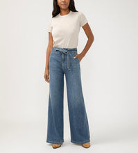Charger l&#39;image dans la galerie, HIGHLY DESIRABLE BELTED ULTRA WIDE LEG SILVER JEAN L28970ADM314
