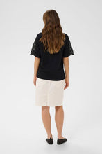 Charger l'image dans la galerie, HAUT COL V MANCHES COURTES AVEC DENTELLE CREAM CRSUNY T-SHIRT 10614882-100120
