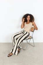 Charger l'image dans la galerie, PANTALON PALAZZO JAMBE LARGE RAYURES VERTICALES SOYA CONCEPT SC-FINJA 2 27600
