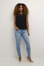 Charger l'image dans la galerie, HAUT CAMISOLE COL ROND DENTELLE CREAM CRKIT LACE TOP 10613240 100120
