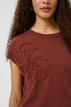 Charger l'image dans la galerie, TRICOT DEBARDEUR COL ROND MANCHE TOMBANTE FLEUR APPLIQUÉE CREAM CRDELA KNIT SLIPOVER W DECO 10615143 181323
