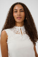 Charger l'image dans la galerie, HAUT CAMISOLE COL MONTANT DENTELLE CREAM CRSUNY TOP 10614886-110602
