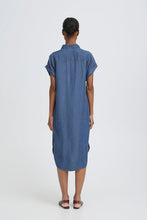 Charger l'image dans la galerie, ROBE CHEMISIER TENCEL COULEUR DENIM MANCHE COURTE B.YOUNG BYKOSMO SS SHIRT DRESS 20818786
