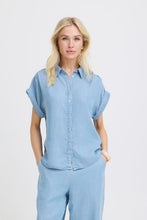 Charger l'image dans la galerie, BLOUSE CHEMISIER TENCEL COULEUR DENIM MANCHE COURTE B.YOUNG BYKOSMO SHIRT 3 20818796
