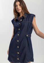 Charger l&#39;image dans la galerie, ROBE DENIM SANS MANCHE BOUTONNÉE LEZ A LEZ 0832E
