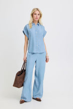 Charger l'image dans la galerie, BLOUSE CHEMISIER TENCEL COULEUR DENIM MANCHE COURTE B.YOUNG BYKOSMO SHIRT 3 20818796
