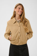 Charger l'image dans la galerie, VESTE SIMILI-SUÈDE BOMBER CREAM CRWINNY JACKET 10615180

