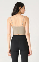 Charger l&#39;image dans la galerie, HAUT COURT CAMISOLE BRETELLE SPAGHETTI BASIQUE DEX 2624011D
