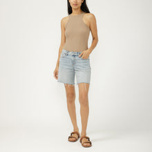 Charger l'image dans la galerie, SUKI LONG SHORT BERMUDA SILVER JEAN L53971ADM121
